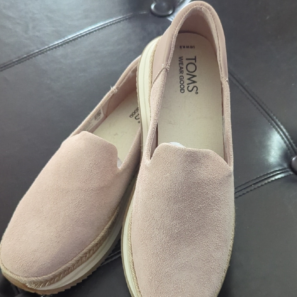 TOMS Women's Blush Loafers